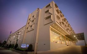 Citadel Hotel By Vinnca Shamshabad Airport, Hyderabad